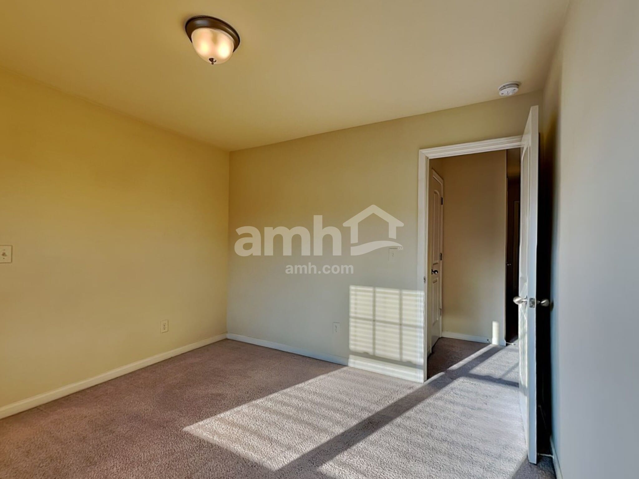 Building Photo - 1302 Lock Heath Trail SE