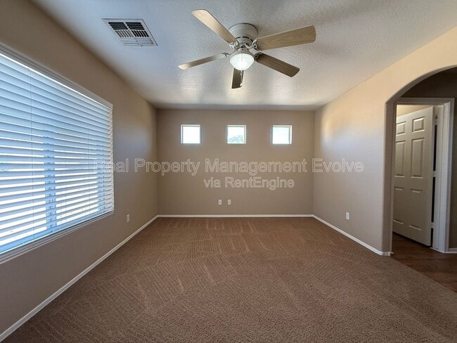 Building Photo - 8 N 226th Cir