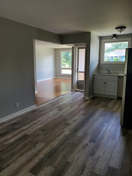 Building Photo - 3829 Crouch Dr