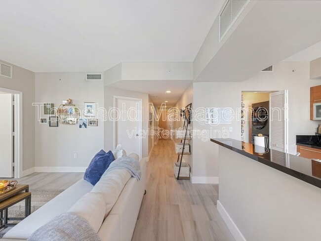 Building Photo - 253 NE 2nd St