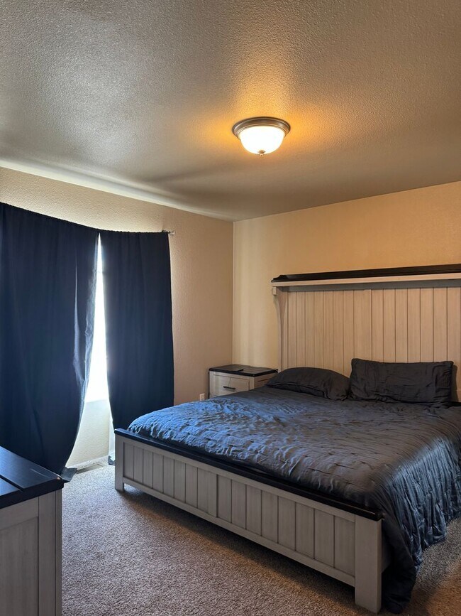 Building Photo - Nice 3 Bedroom/ 2 Bath in Elko
