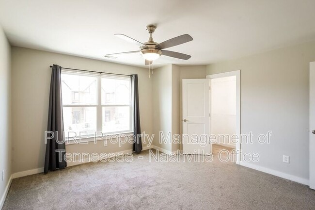 Building Photo - 2402 Danilynn Dr