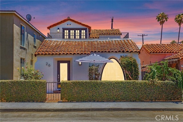 Building Photo - 26 La Verne Ave