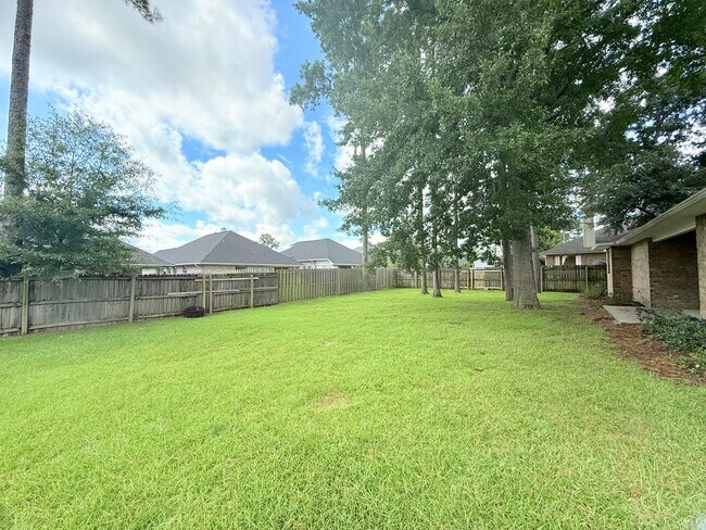 Building Photo - Stunning Craftsman Home - Stonechase