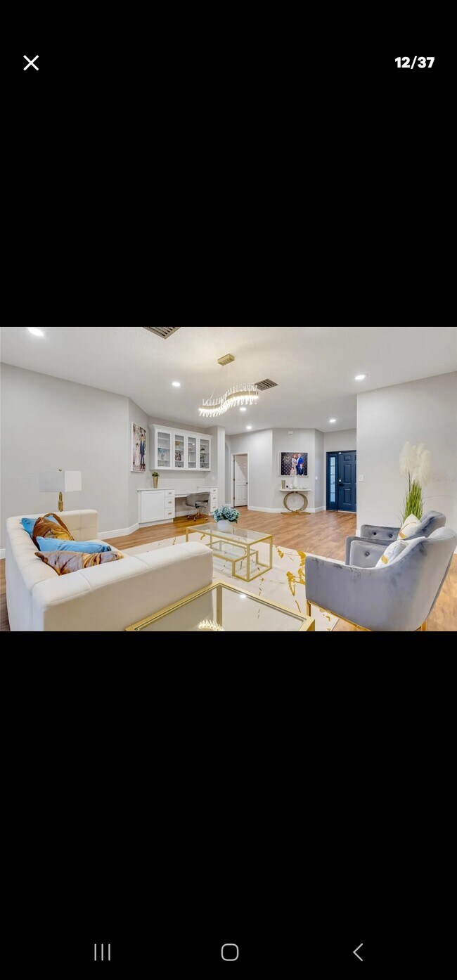 Building Photo - 2707 Scarborough Dr
