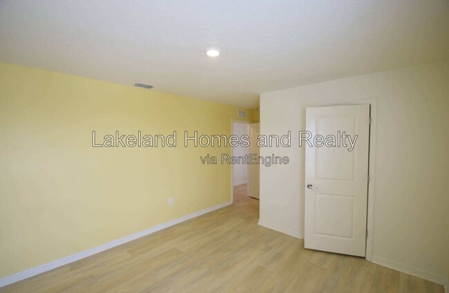 Building Photo - 4060 Radiant Mountain Dr