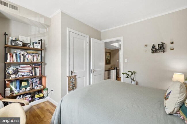 Building Photo - 2700 13th Rd S