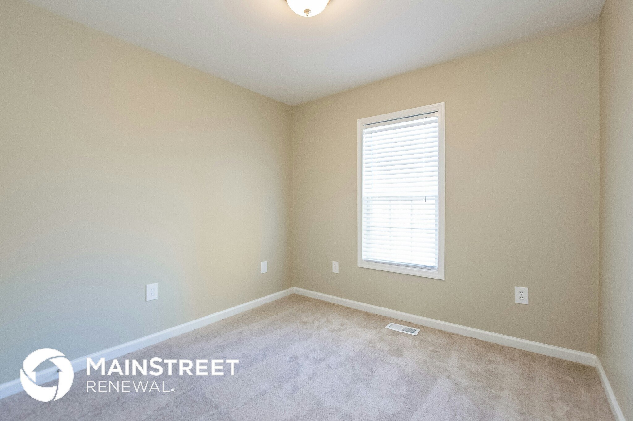 Building Photo - 7845 Cambridge Dr