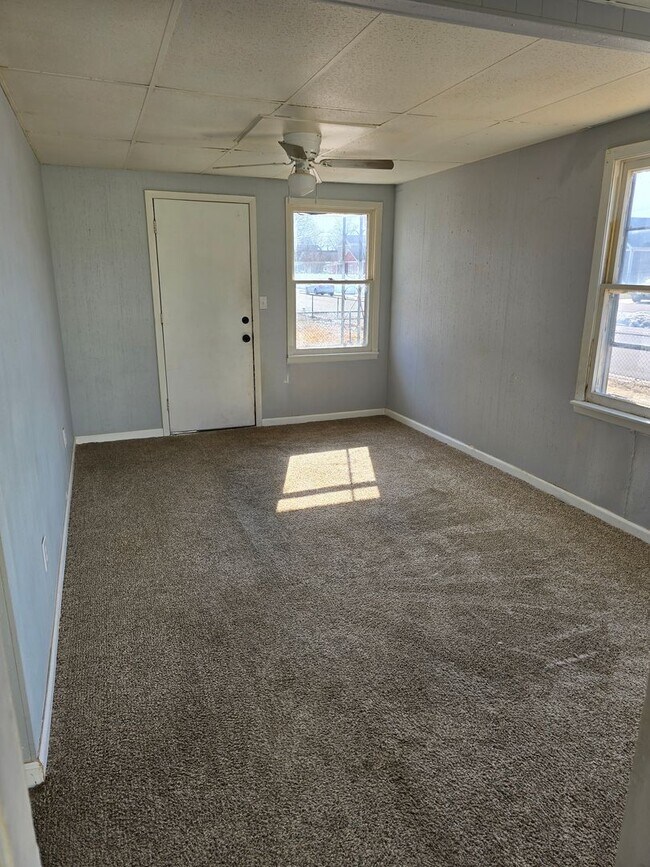 Building Photo - Cute 1 bed/ 1 bath home