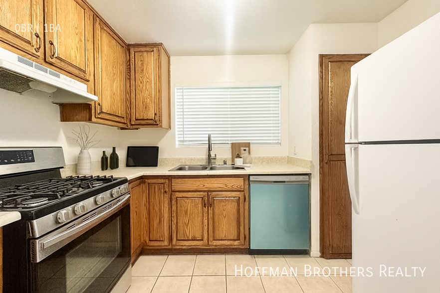 Building Photo - 5709 Willowcrest Ave