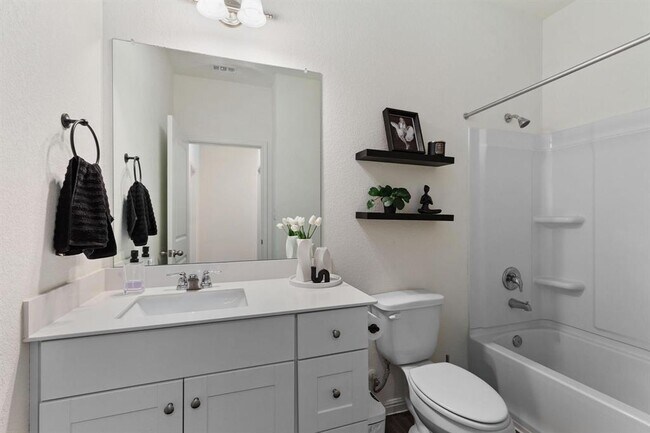 Building Photo - 509 Redfish Ln