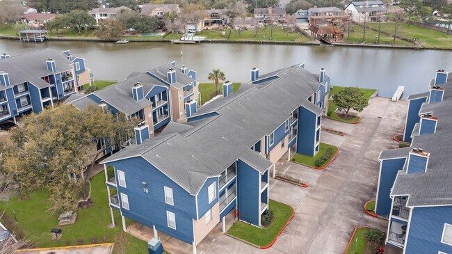 Building Photo - 18519 Egret Bay Blvd