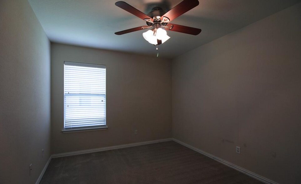 Building Photo - 2609 Moose Hide Dr