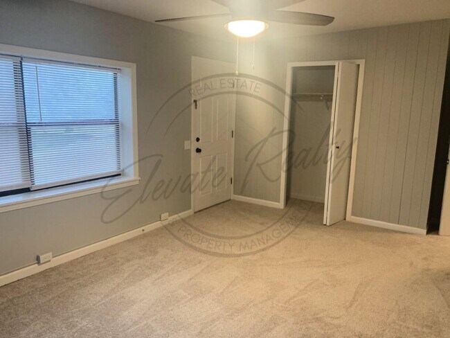 Building Photo - Spacious 3BR/1BA Lower-Level Apartment wit...