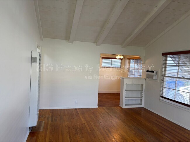 Building Photo - 5071 Kester Ave