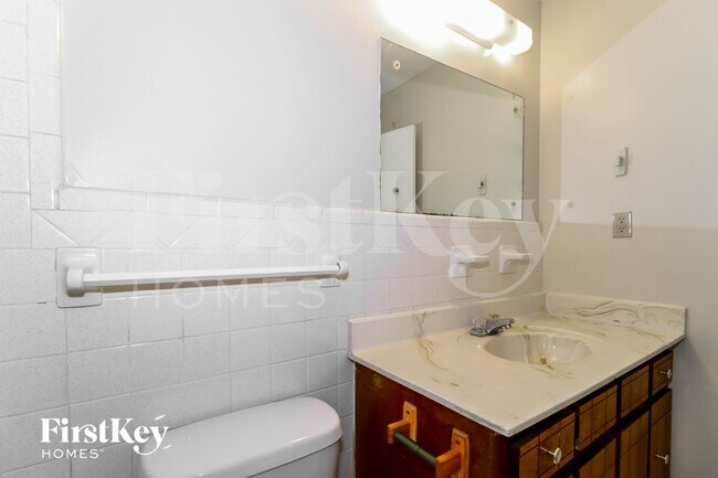 Building Photo - 2786 Dromedary Dr