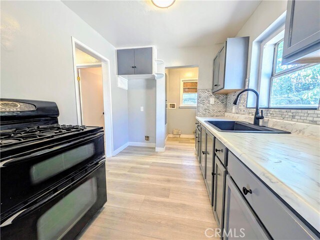 Building Photo - 2125 N Sierra Way