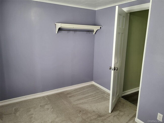 Building Photo - 83 W Main St