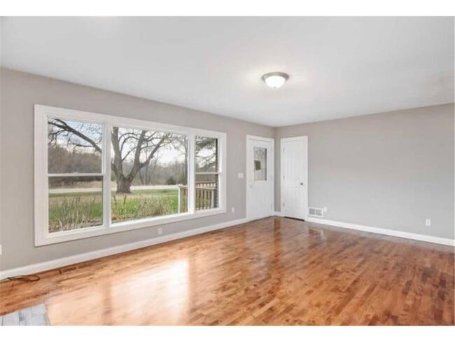 Building Photo - 1809 Baker Park Rd