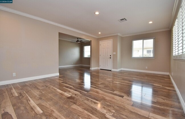 Building Photo - 4640 W Rishell Ct