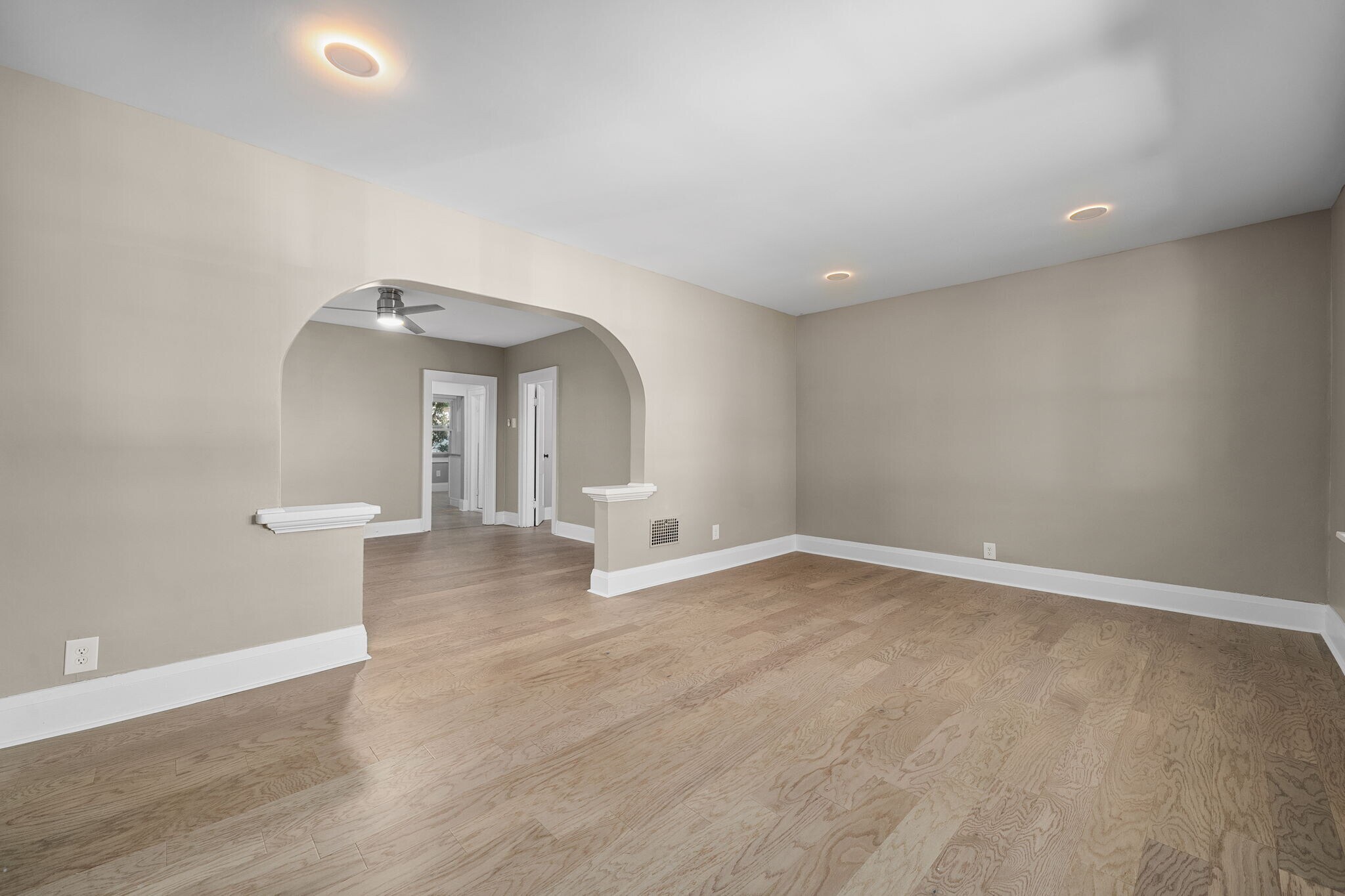 Building Photo - 5206 Nagel Ave