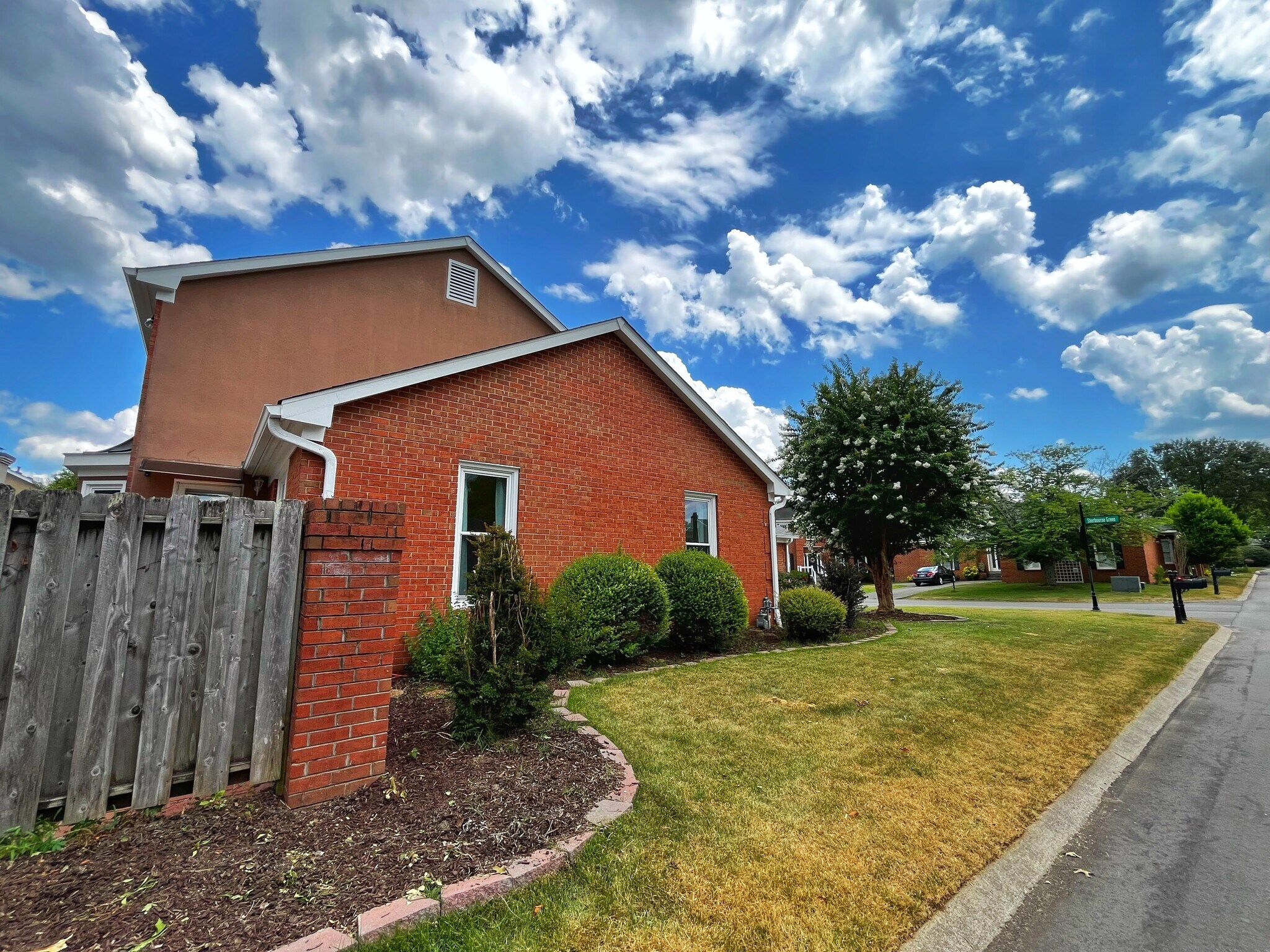 Nice corner lot with attractive landscaping - 604 Sherbourne Grn
