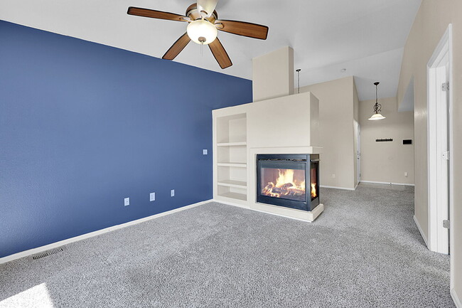 Building Photo - $2,250.00, 4 bed, 3 bath located in Colora...
