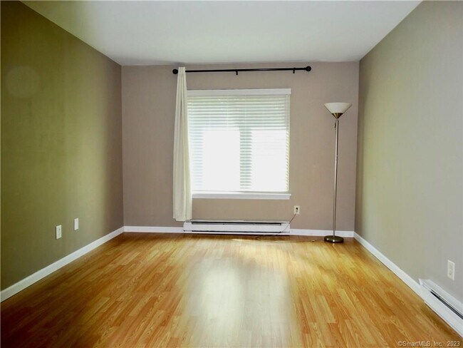 Building Photo - 155 Candlewood Dr