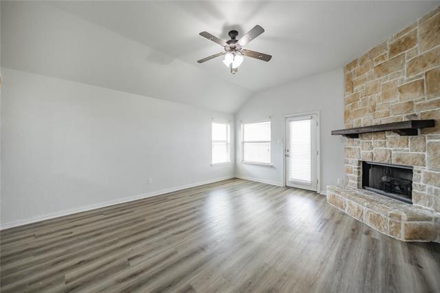 Building Photo - 2100 Benjamin Creek Dr