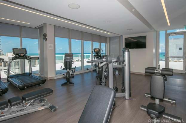 Building Photo - 10155 Collins Ave
