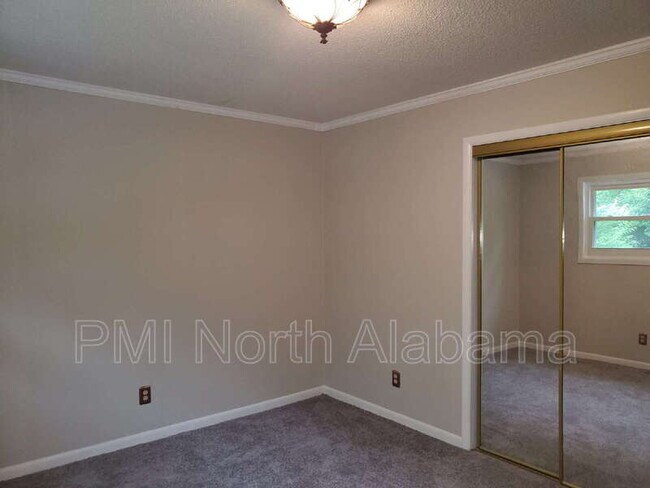 Building Photo - 3017 Deerfield Rd NW