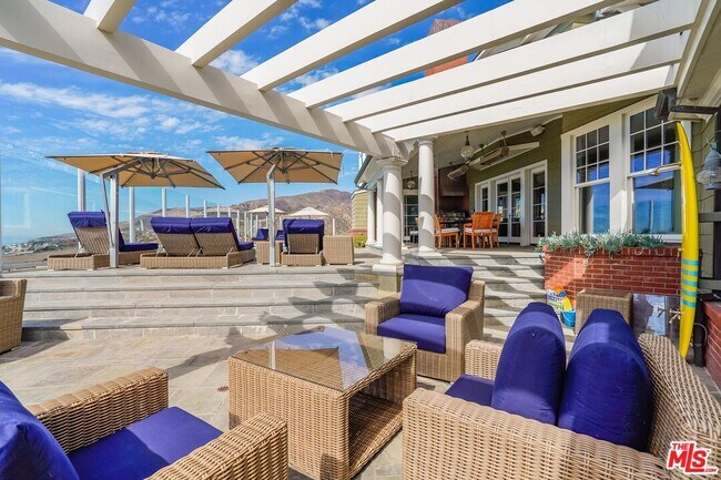 Building Photo - 6277 Sea Star Dr