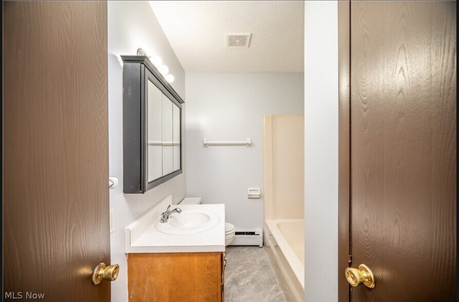 Building Photo - 8136 Stadler Ave