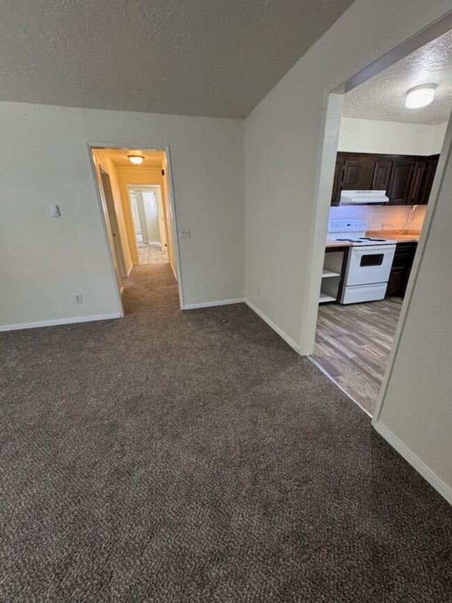 Building Photo - STATUS: PENDING APPLICATION-| R80E| $1495.00
