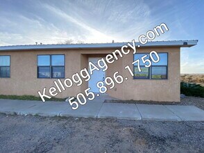 Building Photo - 2BR/1Bath - 4 Plex in Rio Rancho