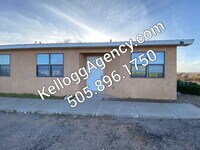 Building Photo - 2BR/1Bath - 4 Plex in Rio Rancho