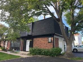 Building Photo - 1326 W Inverrary Ln