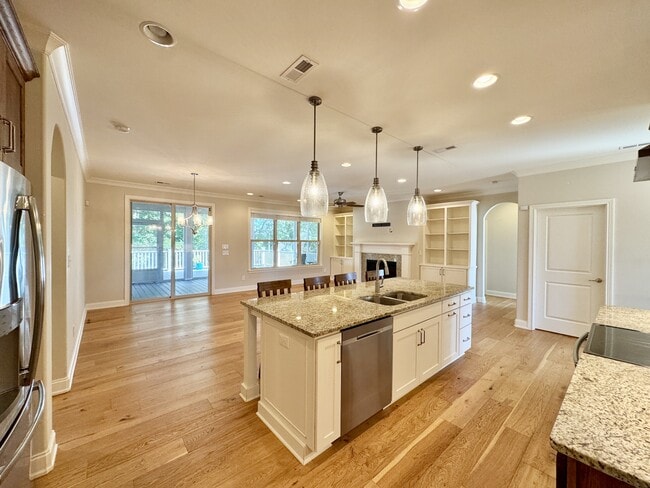Building Photo - 126 Pocola Way