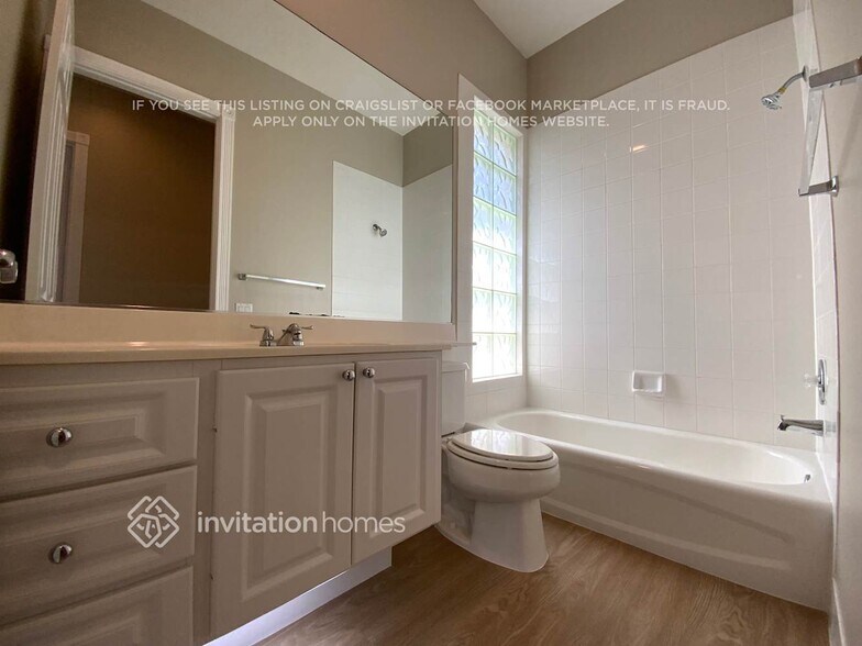 Building Photo - 4776 Temple Dr