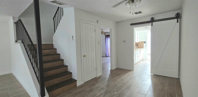 Building Photo - 7151 Chasewood Dr