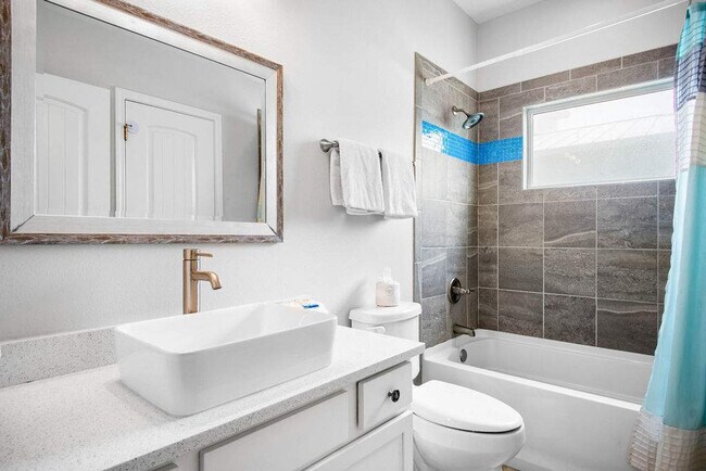 Building Photo - 156 Royal Sands Blvd