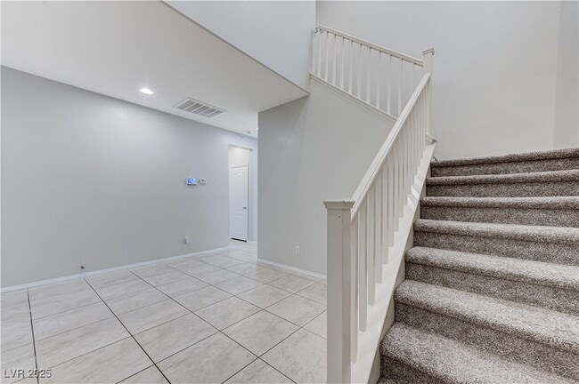 Building Photo - 10638 Mt Blackburn Ave