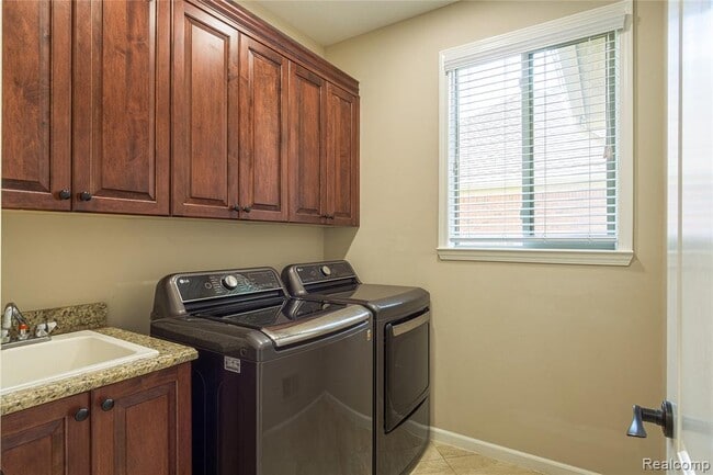 Building Photo - 15357 Prentice Ct