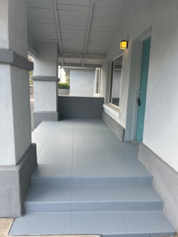 Building Photo - 340 W Highland Ave
