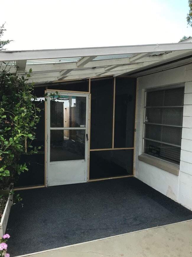 Building Photo - 8362 Cristobal Cir