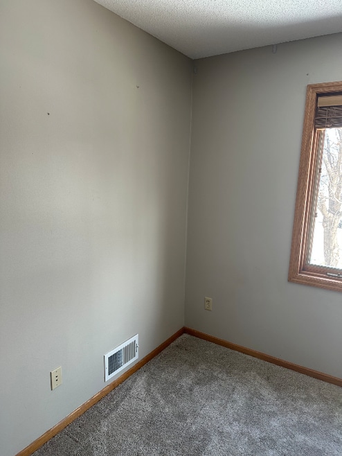 Building Photo - 14826 Oakcrest Cir