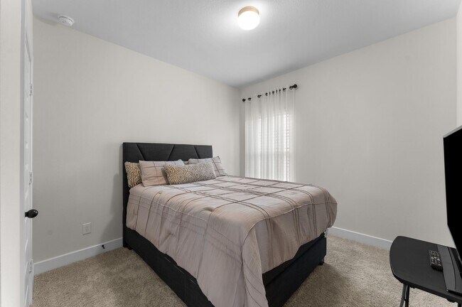 Building Photo - 15026 La Strada Dr