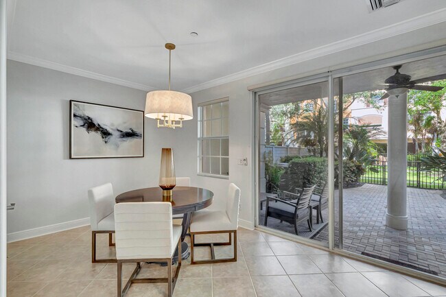 Building Photo - 5585 NE Trieste Way