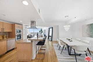 Building Photo - 13650 Marina Pointe Dr