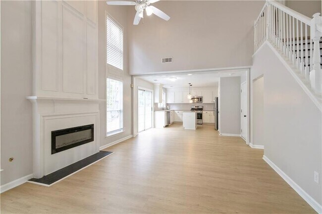 Building Photo - 3431 Chastain Glen Ln NE
